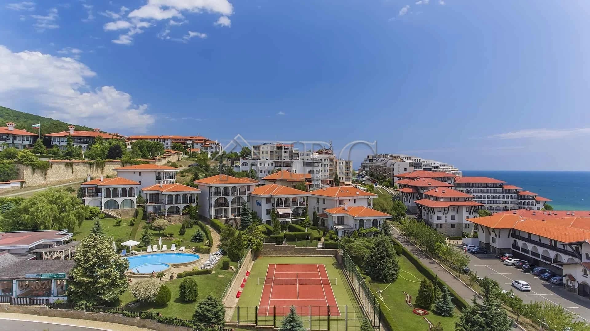Sea view 2-Bedroom Apartment direct access to the garden and large balcony, Complex Breeze, Sveti Vlas