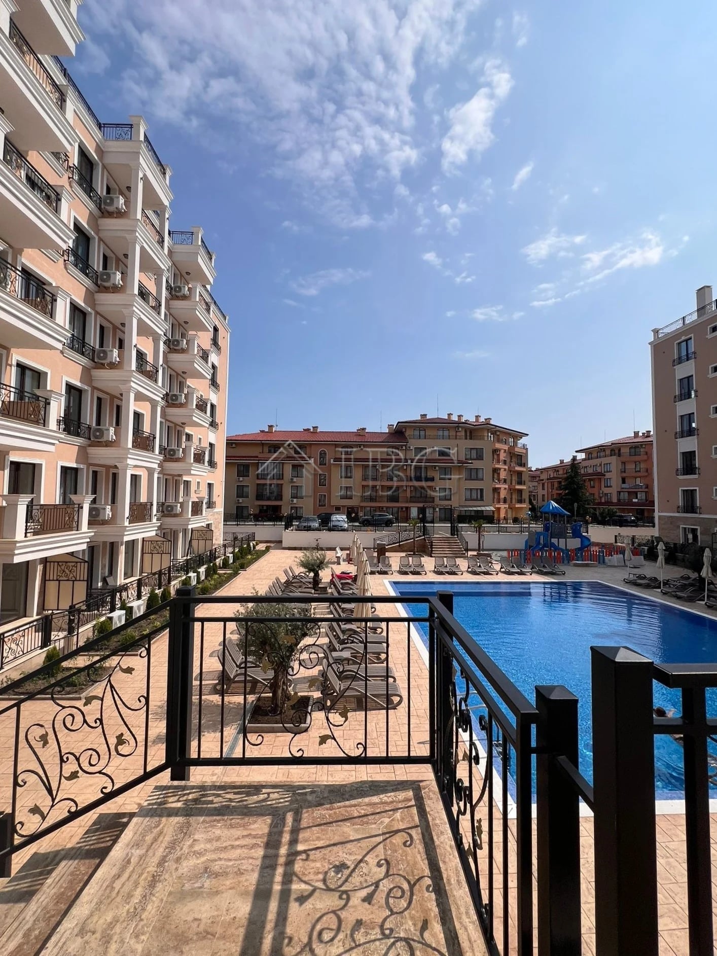 One-Bedroom Apartment in the Modern Emperium Complex, Sveti Vlas