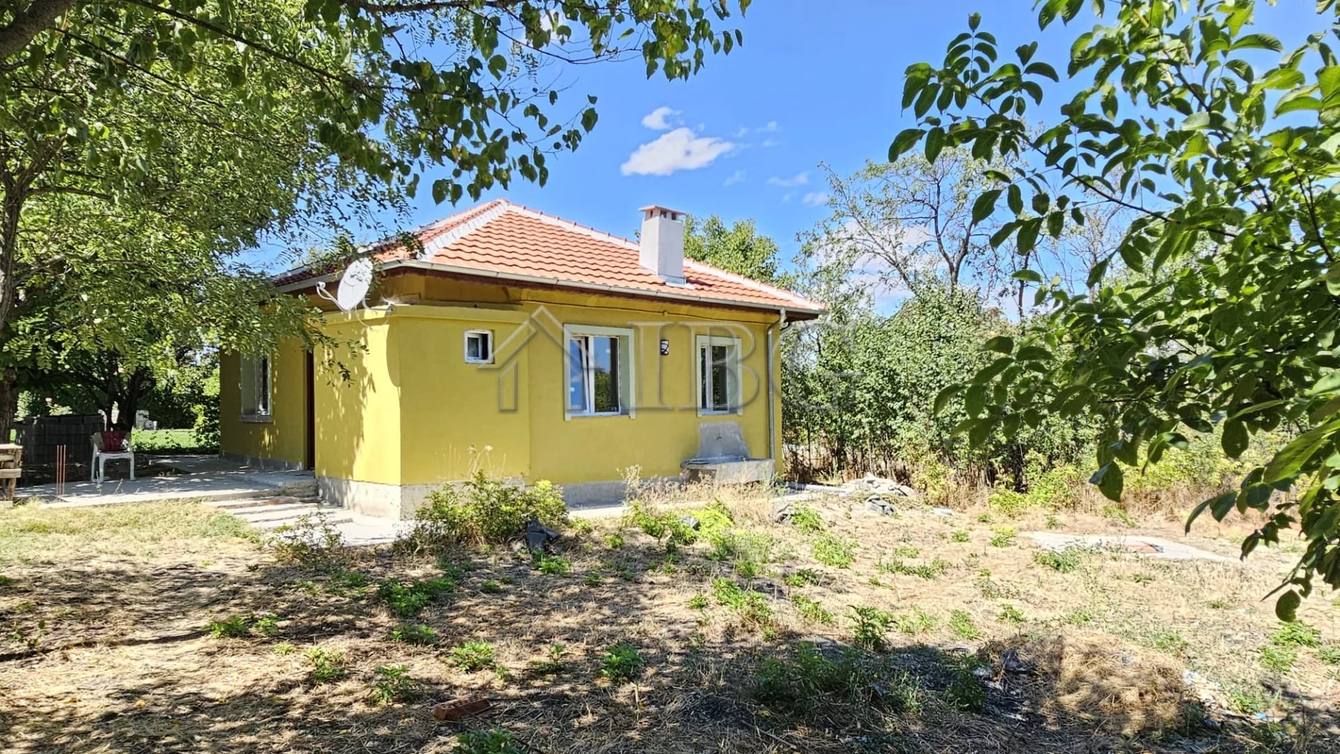 House with 3 Bedrooms and Large Yard | Dyulevo, Burgas Region