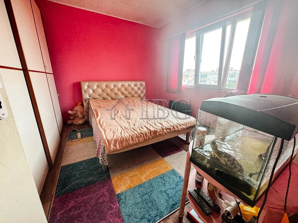 Bright one-bedroom apartment near the Dunav stadium