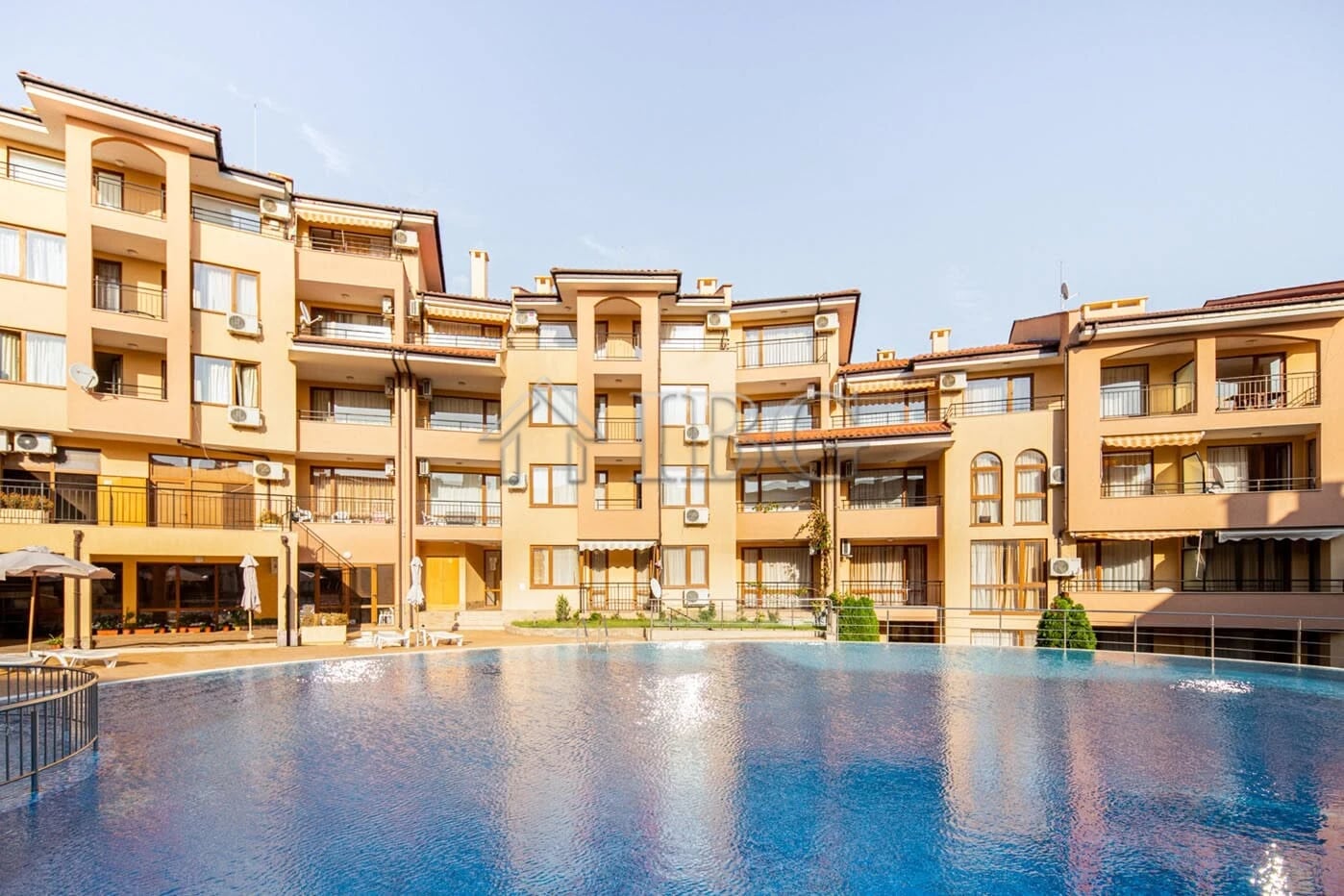 Spacious apartment with 2 Bedrooms, 2 Bathrooms, partial sea and pool views in Paradise Dreams, Sveti Vlas