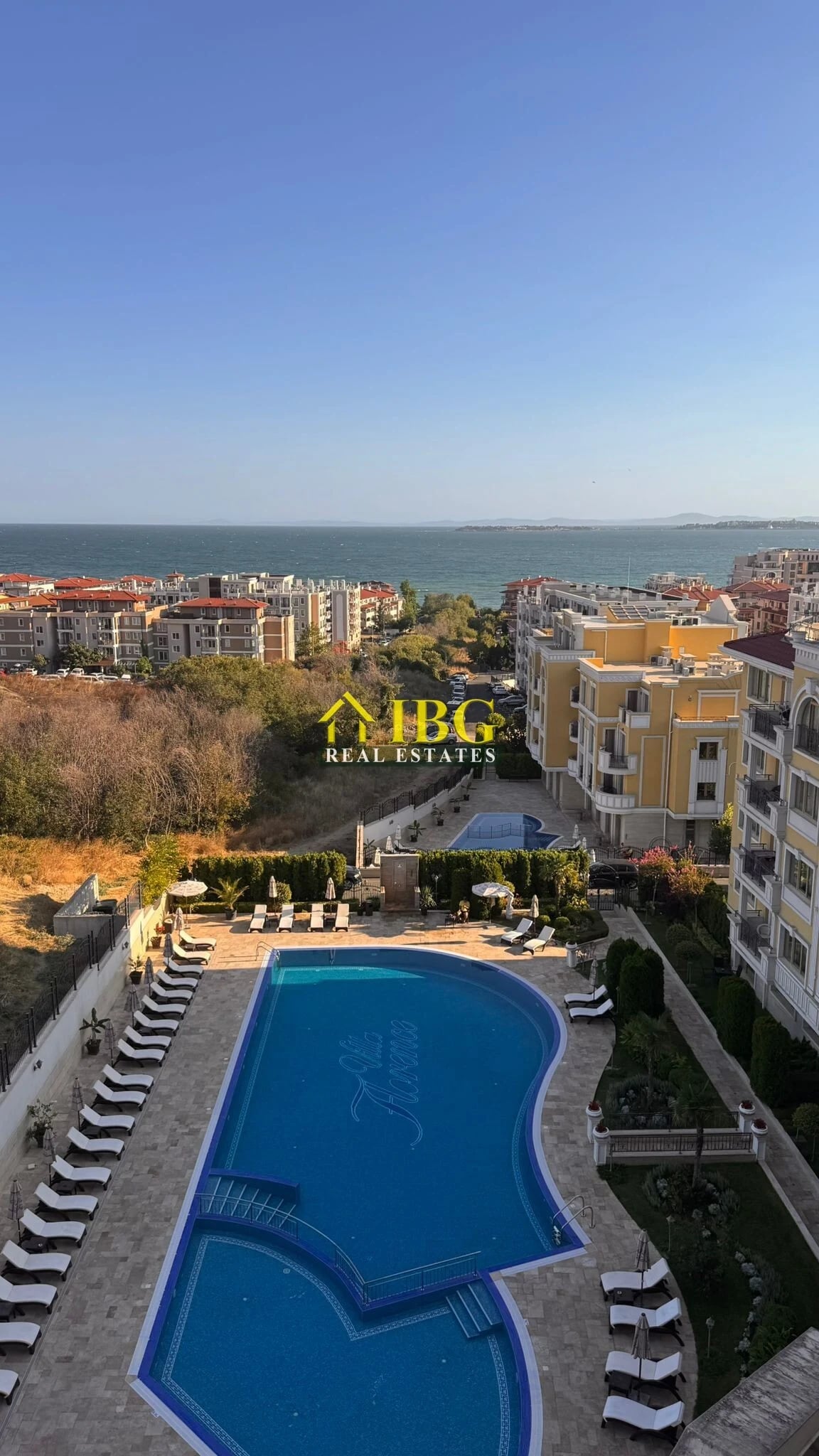 Two-Bedroom Apartment with Sea & Mountain View in Villa Florence, Sveti Vlas