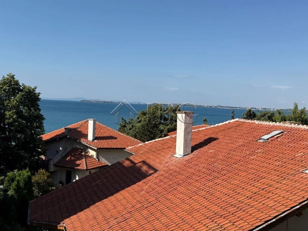 Apartment Converted into 2 Independent Studios near Marina Dinevi, Sveti Vlas