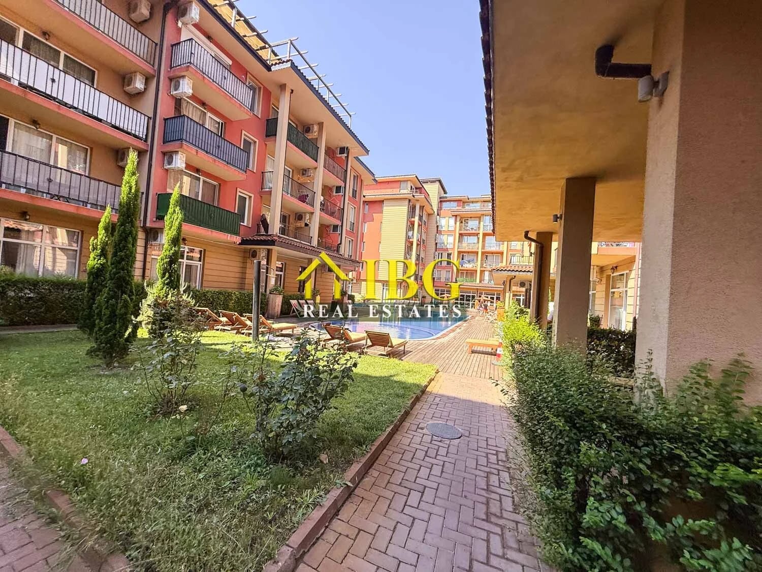 Apartment with Private Garden | Sunny View Central, Sunny Beach – Installment Payment Available