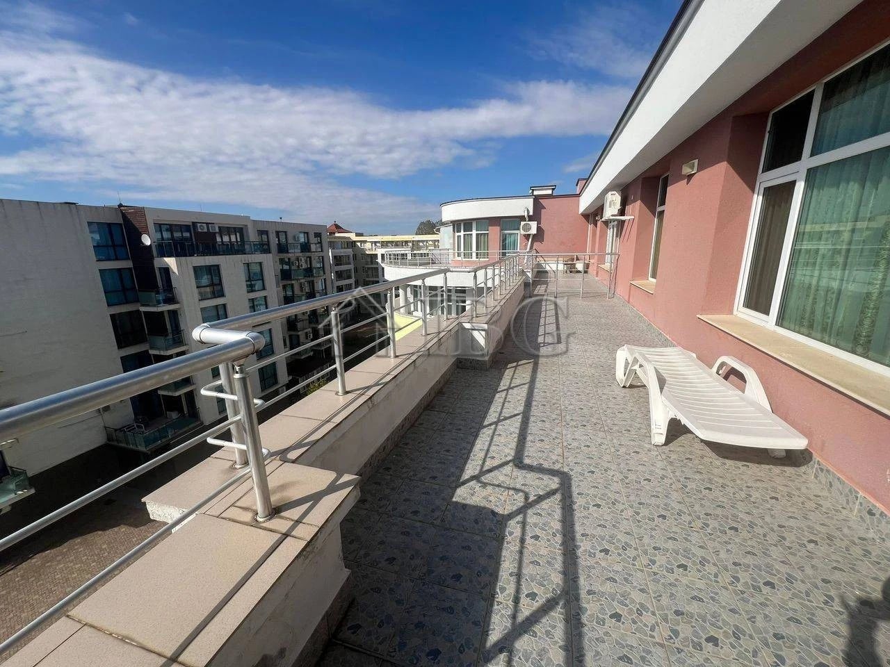 Spacious One-Bedroom Apartment in Pirop City, Sunny Beach