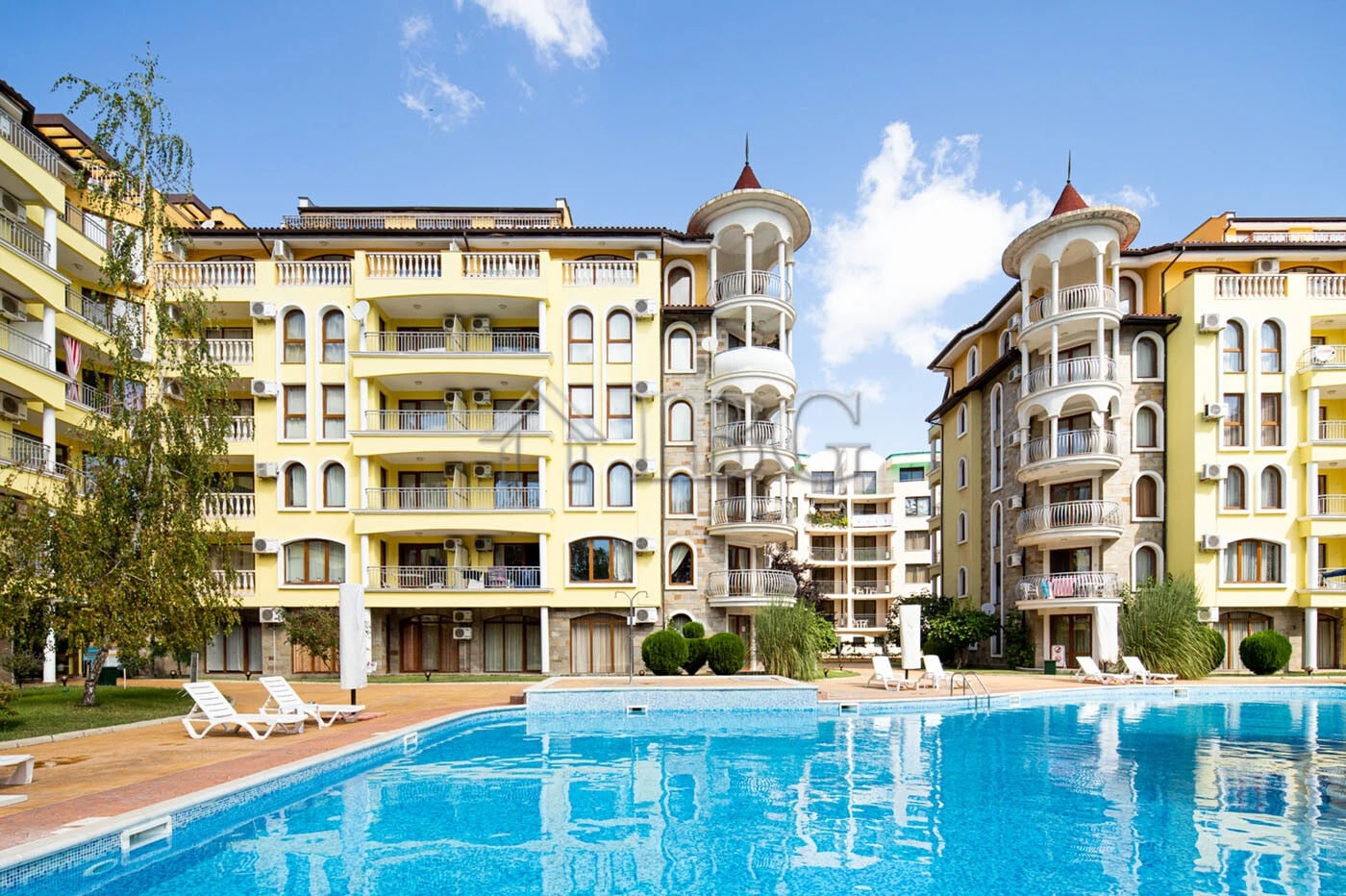 Spacious 1-Bedroom Apartment with Garden View | Summer Dreams, Sunny Beach