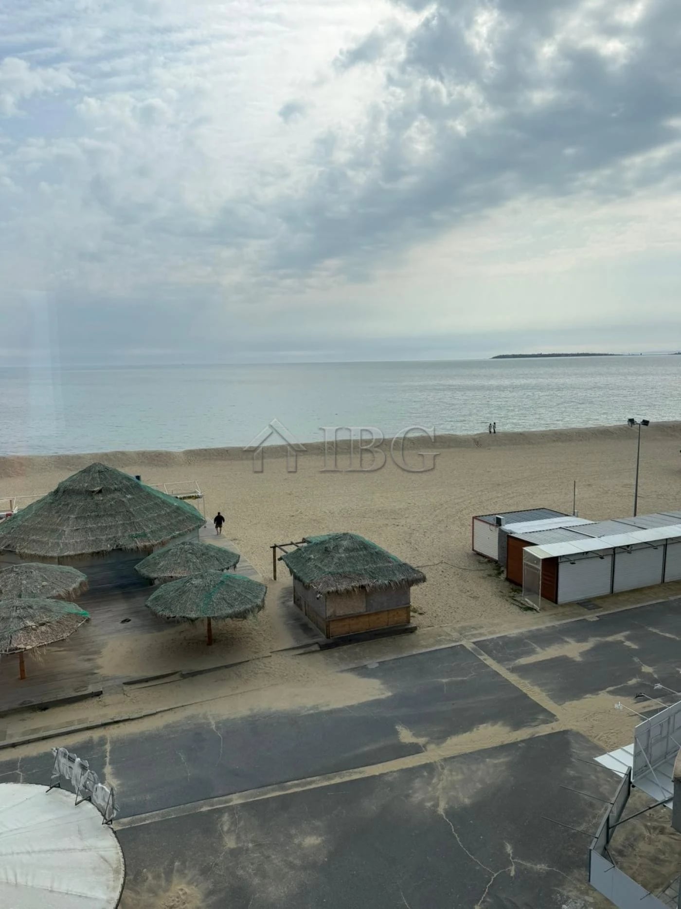 Absolute First Line – On the Sand | 1-Bedroom Apartment in Building Summer, Sunny Beach