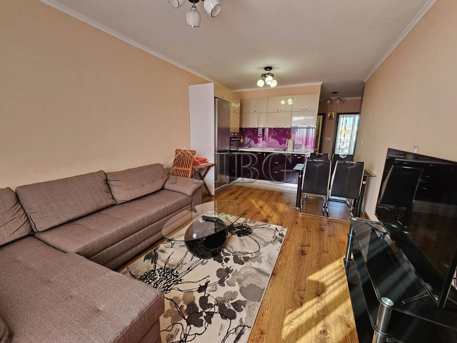 Spacious 2-Bedroom Apartment with Partial Sea View in Villa Katerina, Ravda