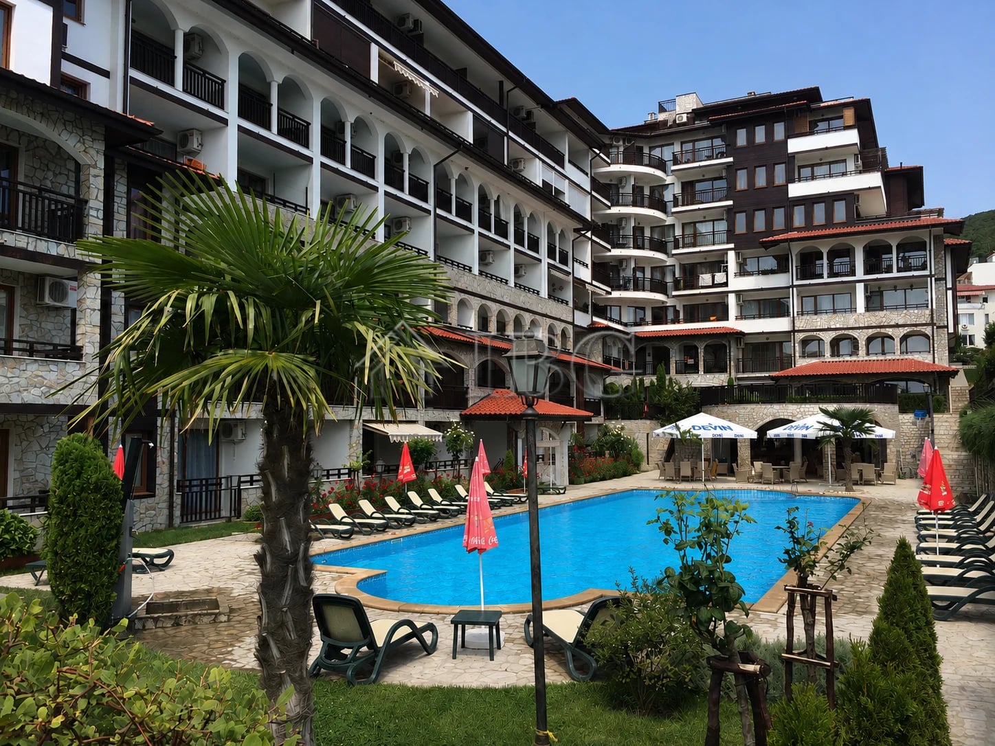 Spacious 2-Bedroom Apartment near the Beach | Amphora, Sveti Vlas