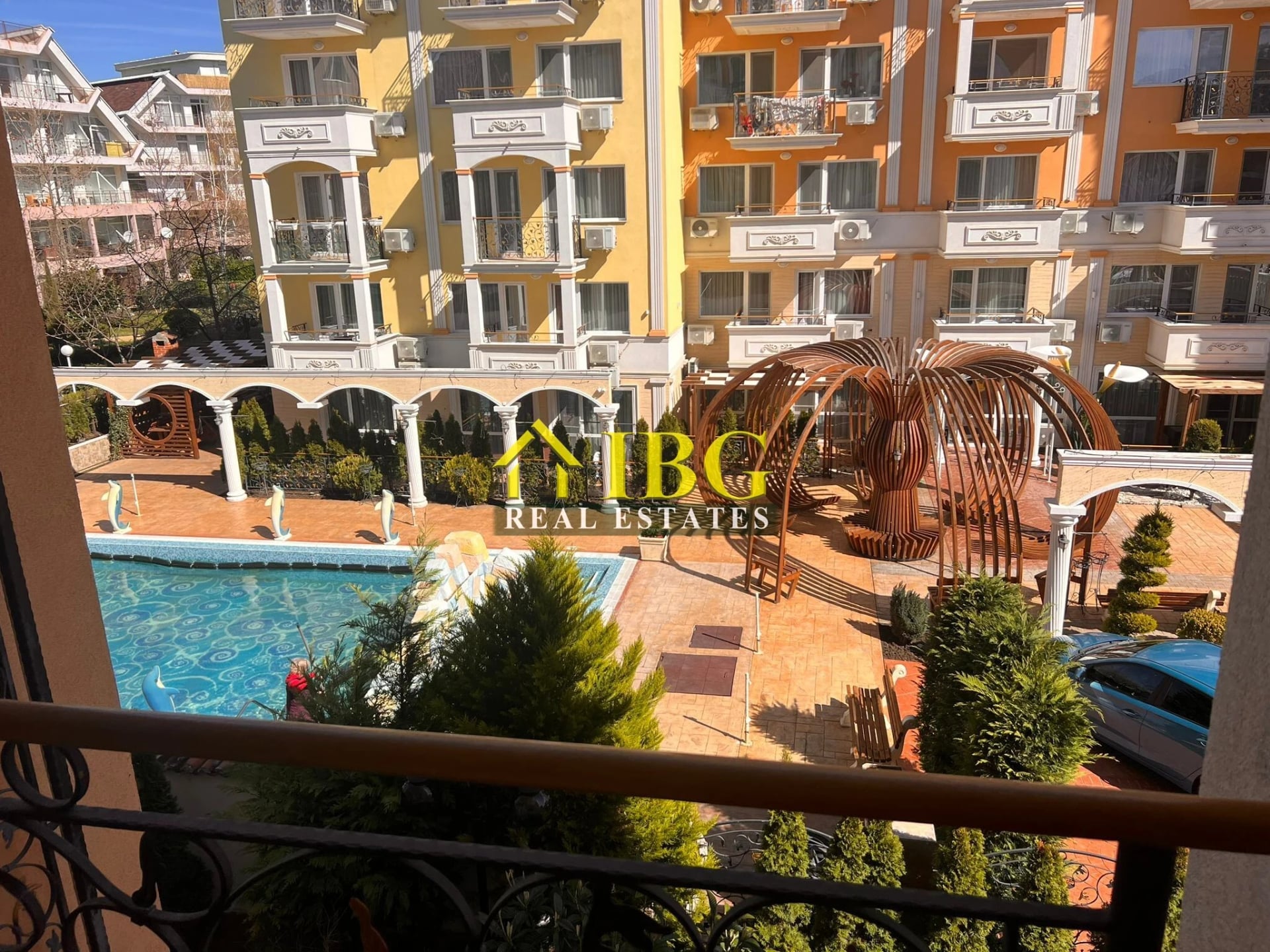 Luxury 2-bedroom, 2 bathroom apartment with pool view in Sweet Homes 5, Sunny Beach