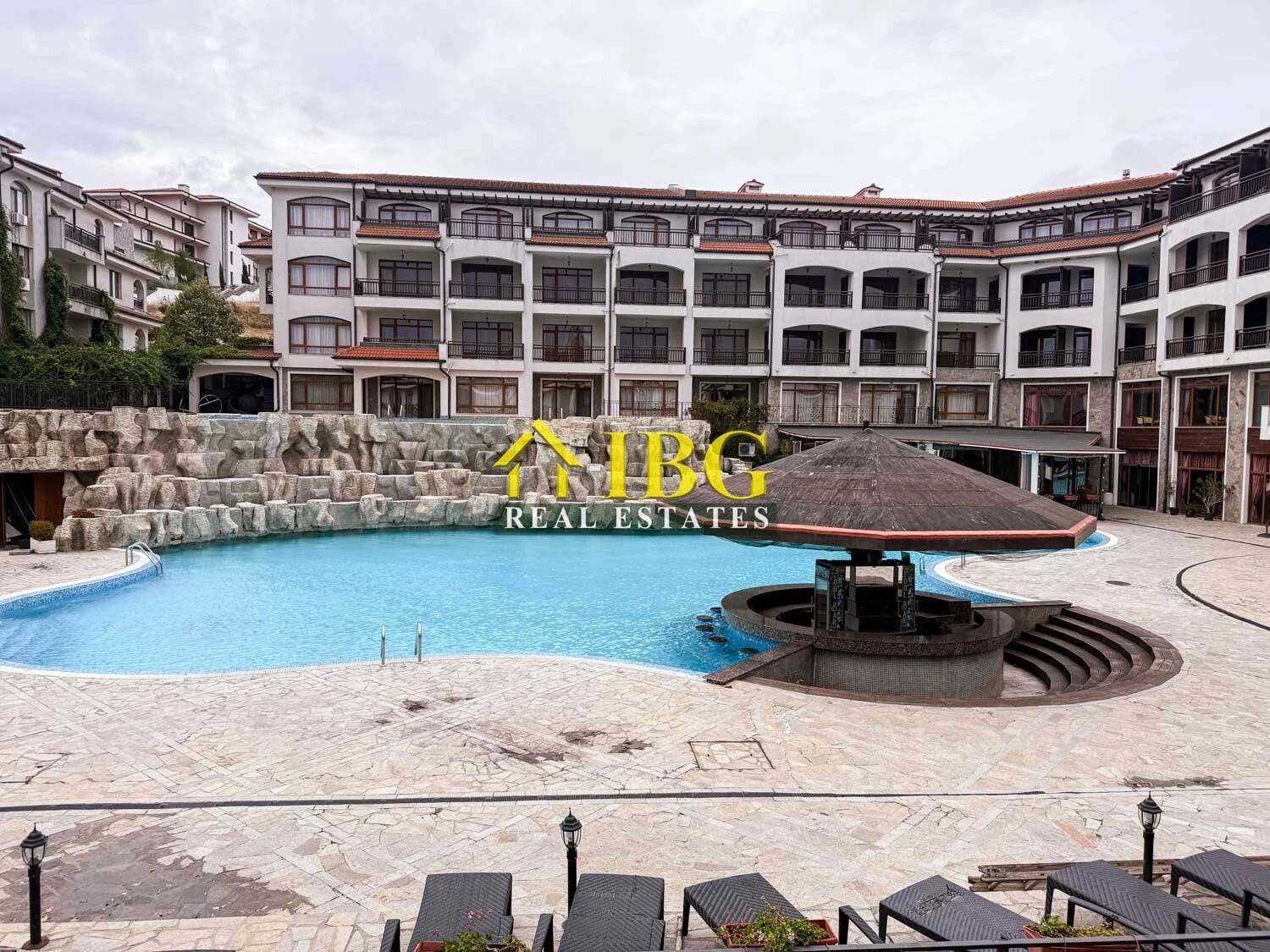 Apartment with 2 bedrooms, 2 Bathrooms & Pool View Terrace | Vineyards Resort, Aheloy