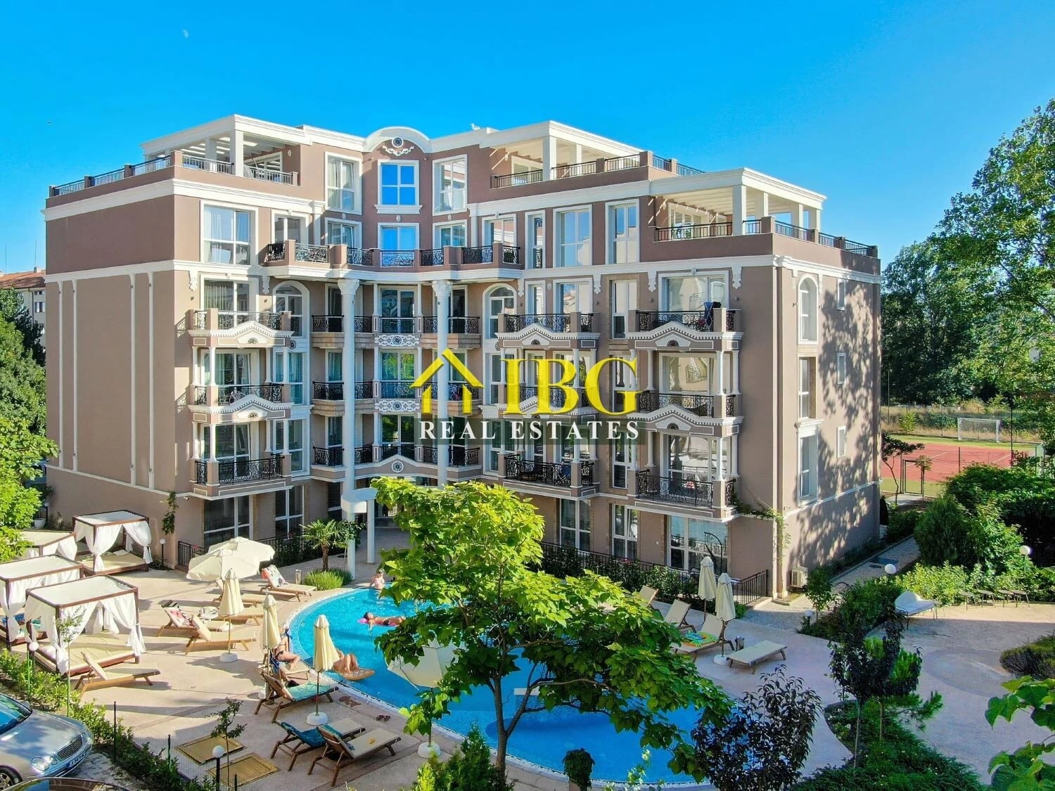 2-Bedroom Apartment with Tennis court view | Izida Palace, Sunny Beach
