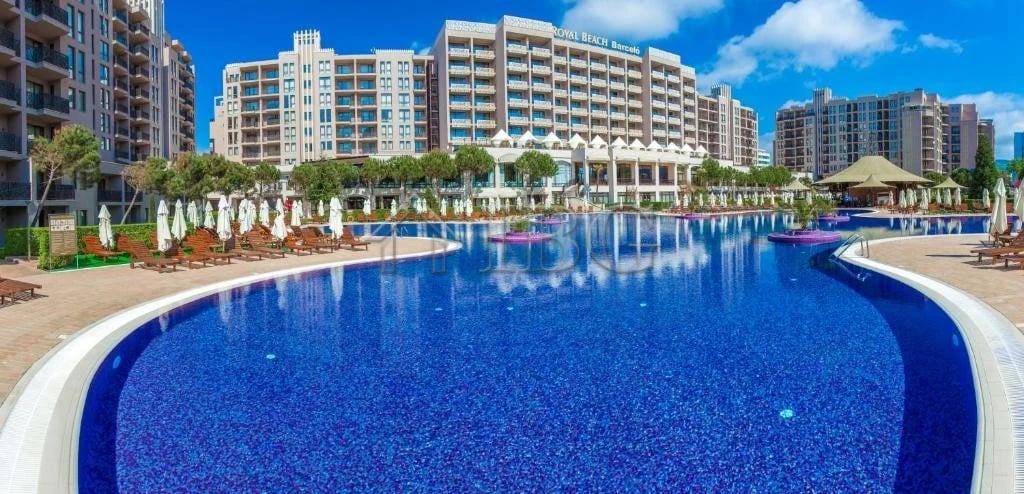 For Sale: 1-Bedroom Apartment with Partial Sea View | Royal Beach Barceló, Sunny Beach