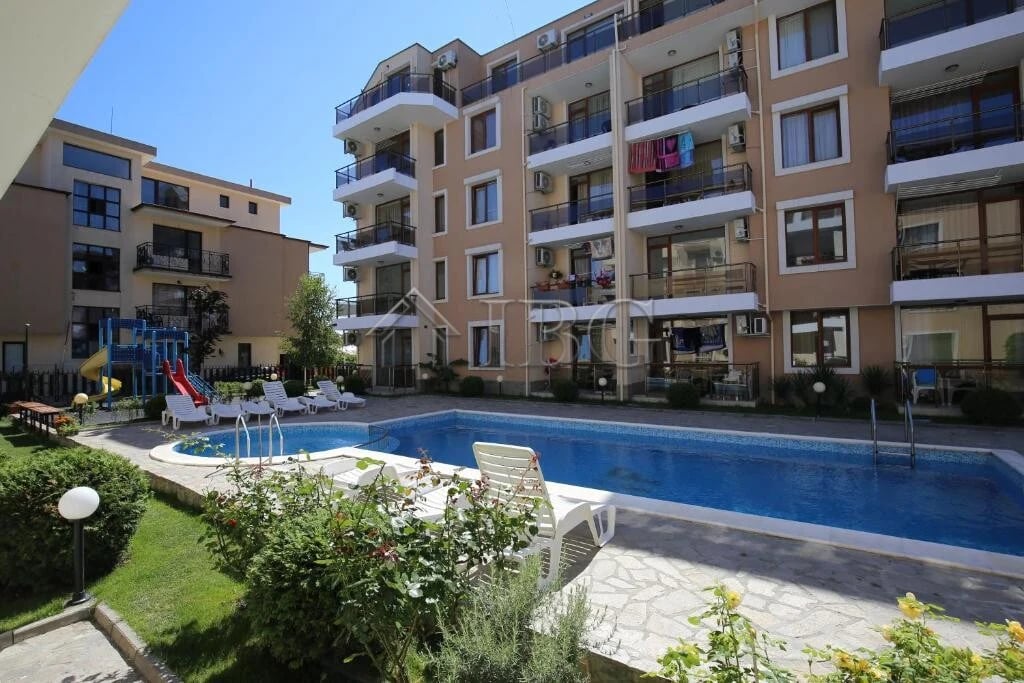 Furnished 1-Bedroom Apartment in Rif 2, Only 330 m from the Sea in Ravda