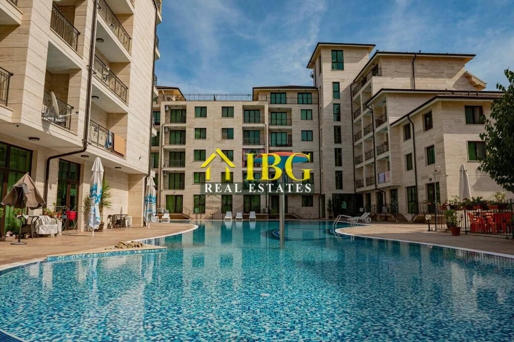Apartment with 3 Bedrooms and Pool View in Amadeus Lux, Sunny Beach
