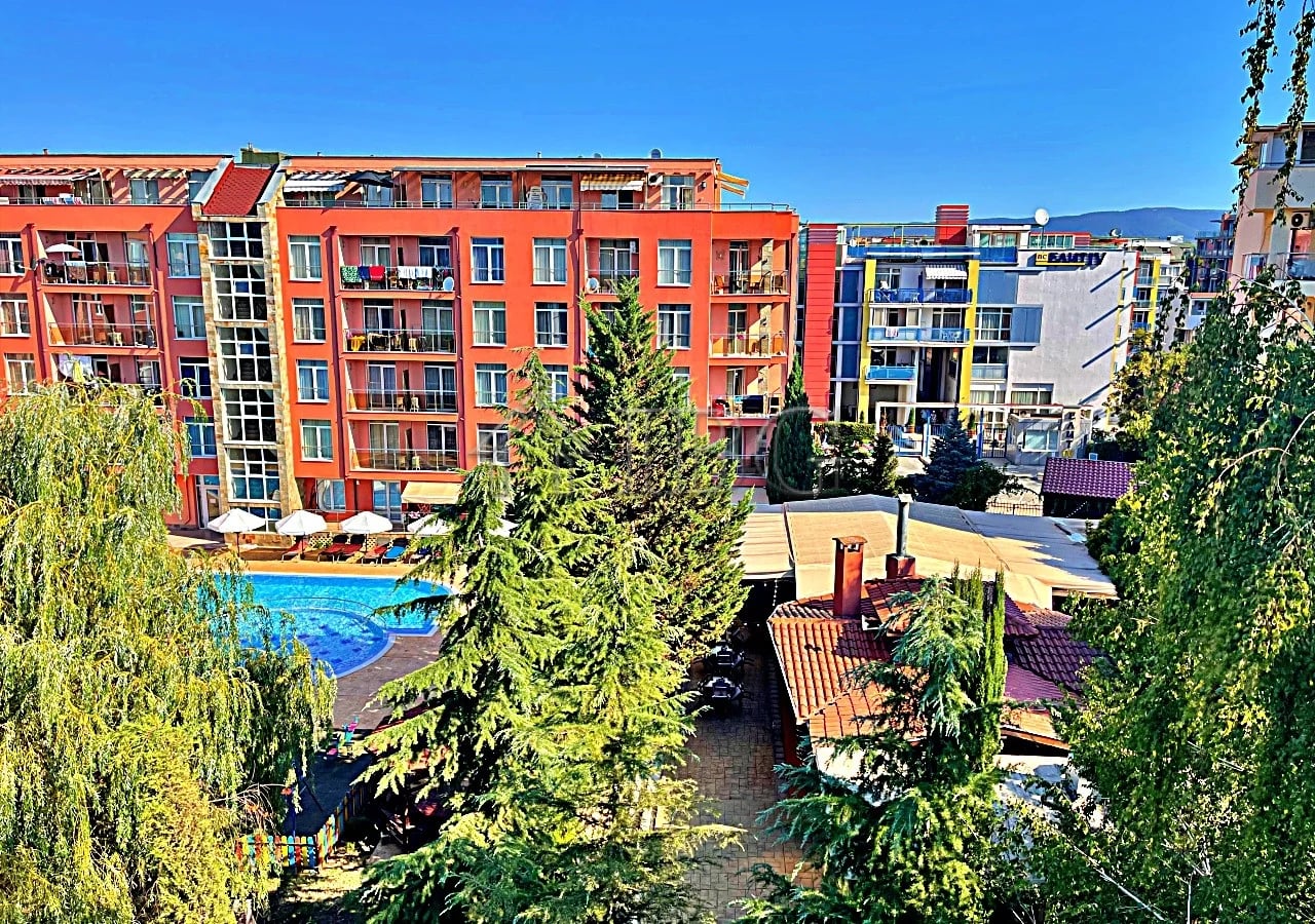 Excellent 2-bedroom, 2-bathroom apartment with pool view | Rainbow 3, Sunny Beach