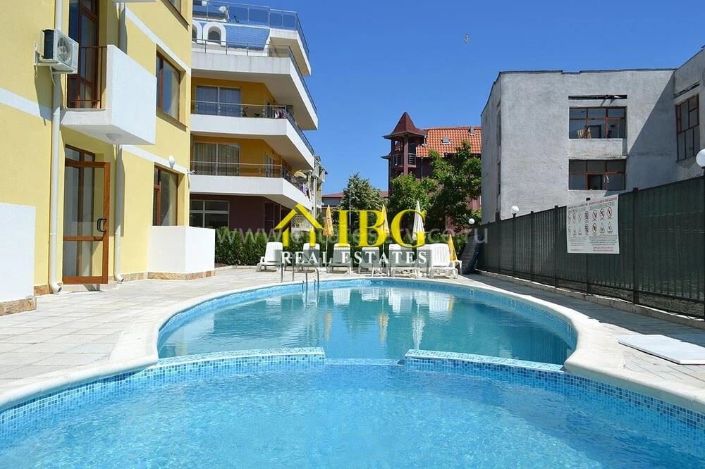 Studio with New Furniture & Pool View | Villa Flora, Ravda