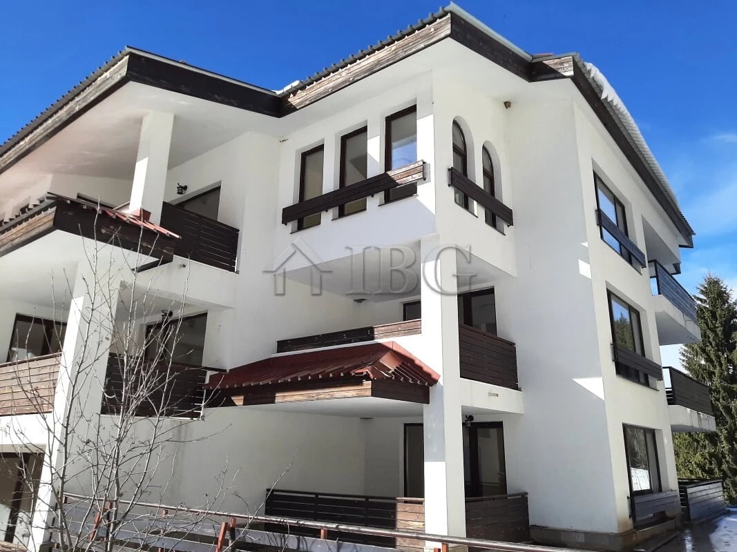 Spacious 2-Bedroom Apartment with Mountain View | Elite Pamporovo