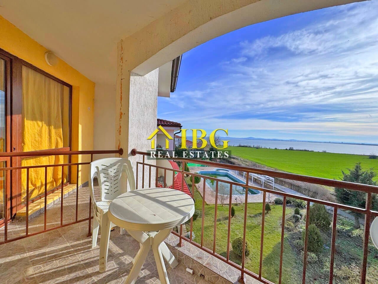 One-Bedroom Apartment with Sea View in Rutland Beach, Ravda
