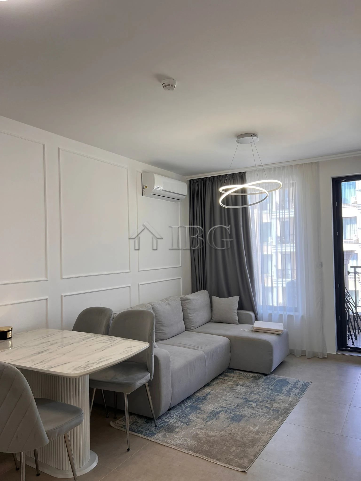 Modern One-Bedroom Apartment with Pool View in Polar Star, Sveti Vlas