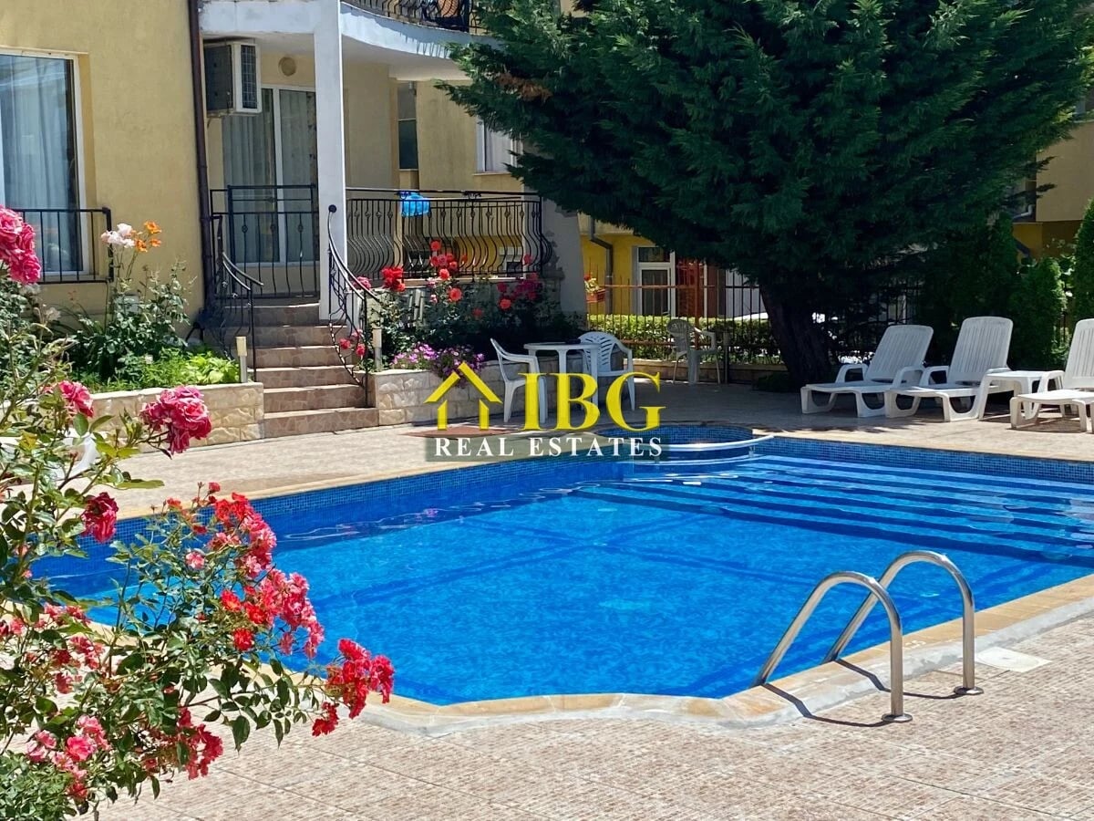 Two–bedroom apartment in Complex Sunset, 150 m. to the beach in Sveti Vlas