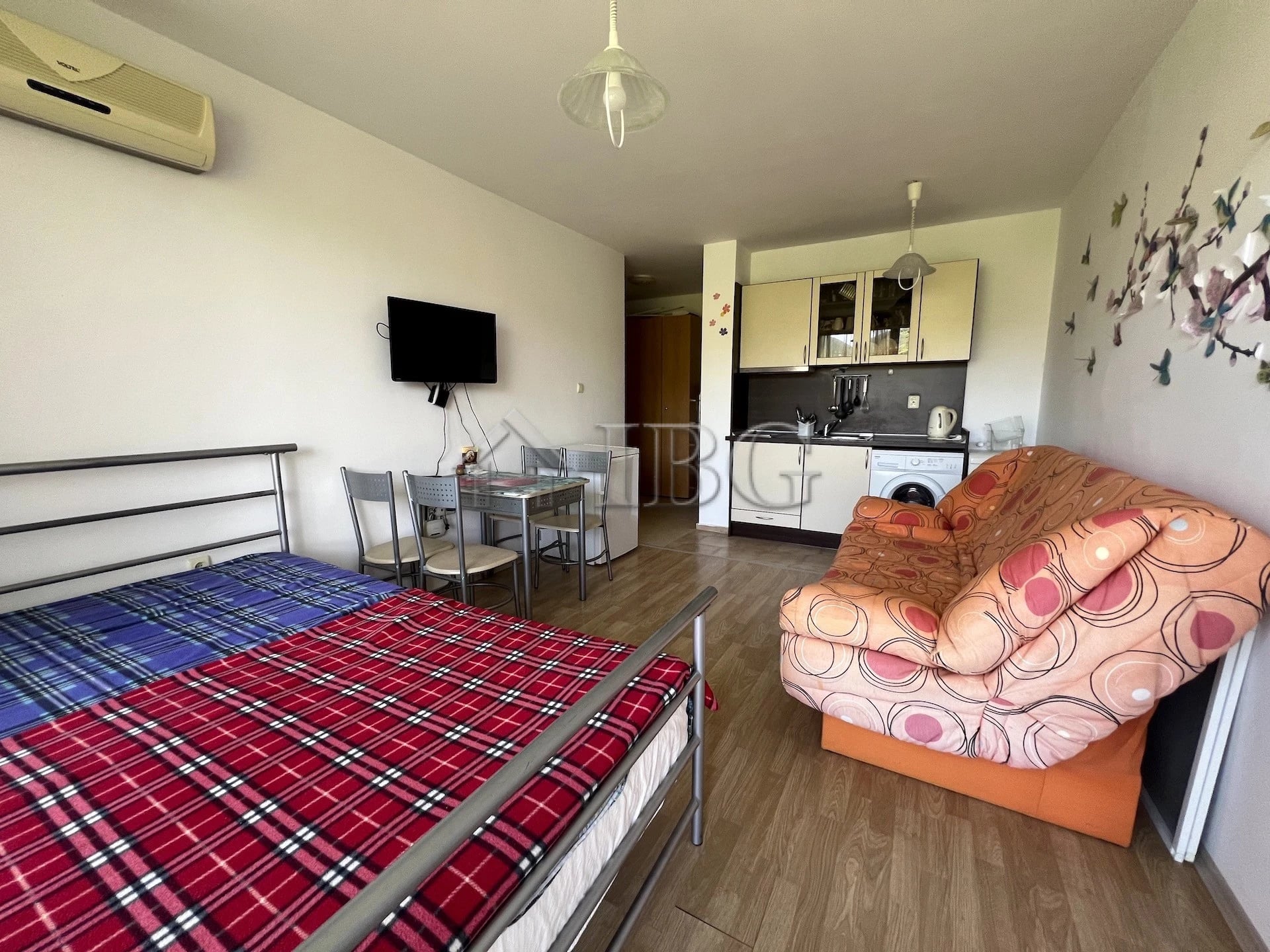 Spacious Studio Apartment | Butterfly Complex, Sveti Vlas